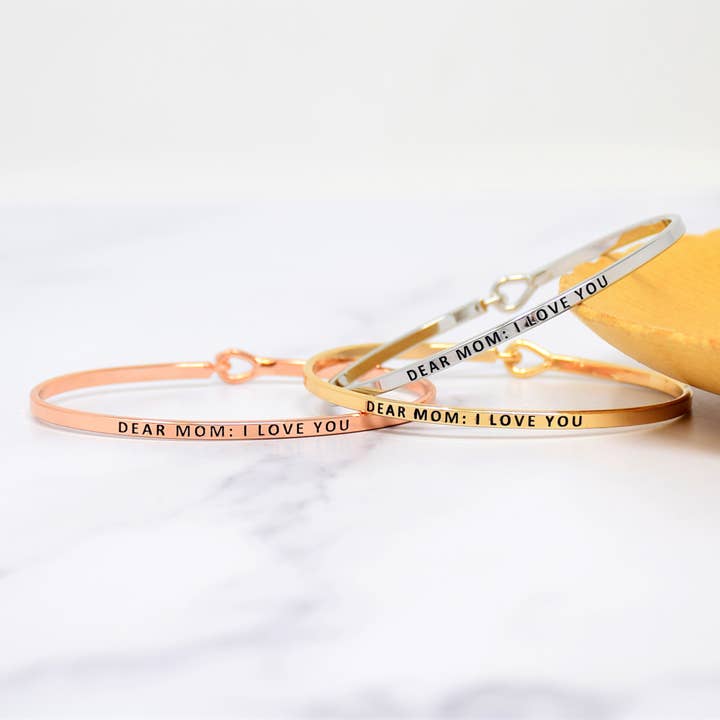 DEAR MOM I LOVE YOU | Inspired Message Engraved Simple for wholesale by Curated Trinkets