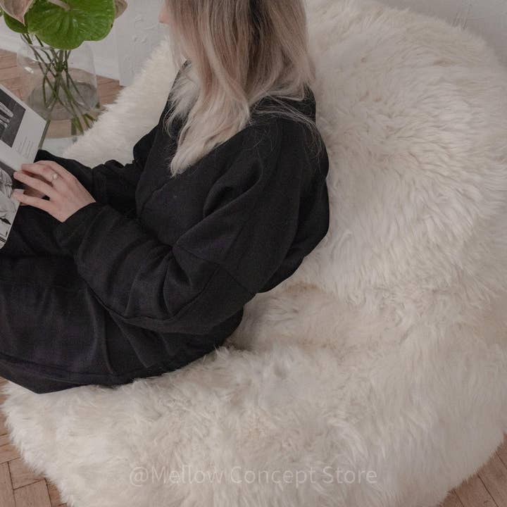Mellow - Wholesale Pouf - Natural Sheepskin Beanbag - White5