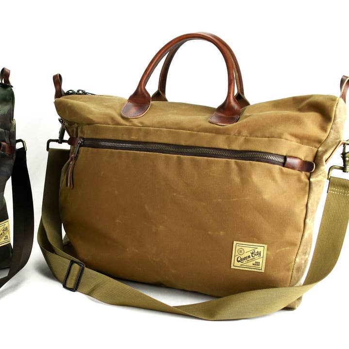 Sac Carry All pour la vente par Queen City Footwear