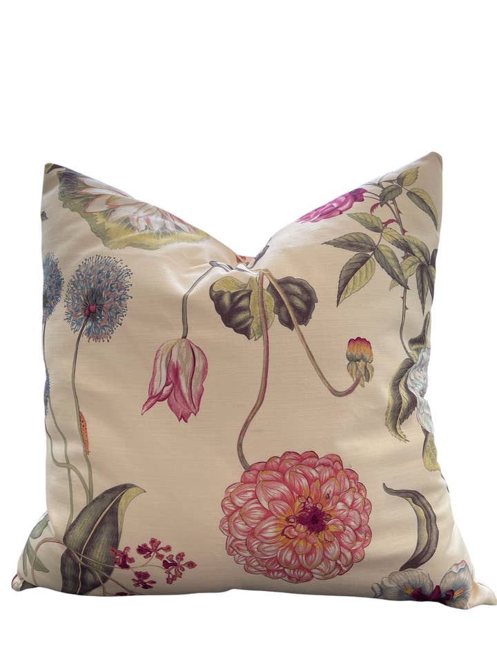 Mollie Blommig Prydnadskudde med Fjäderinlägg för wholesale av Dahlia & Grace pillows