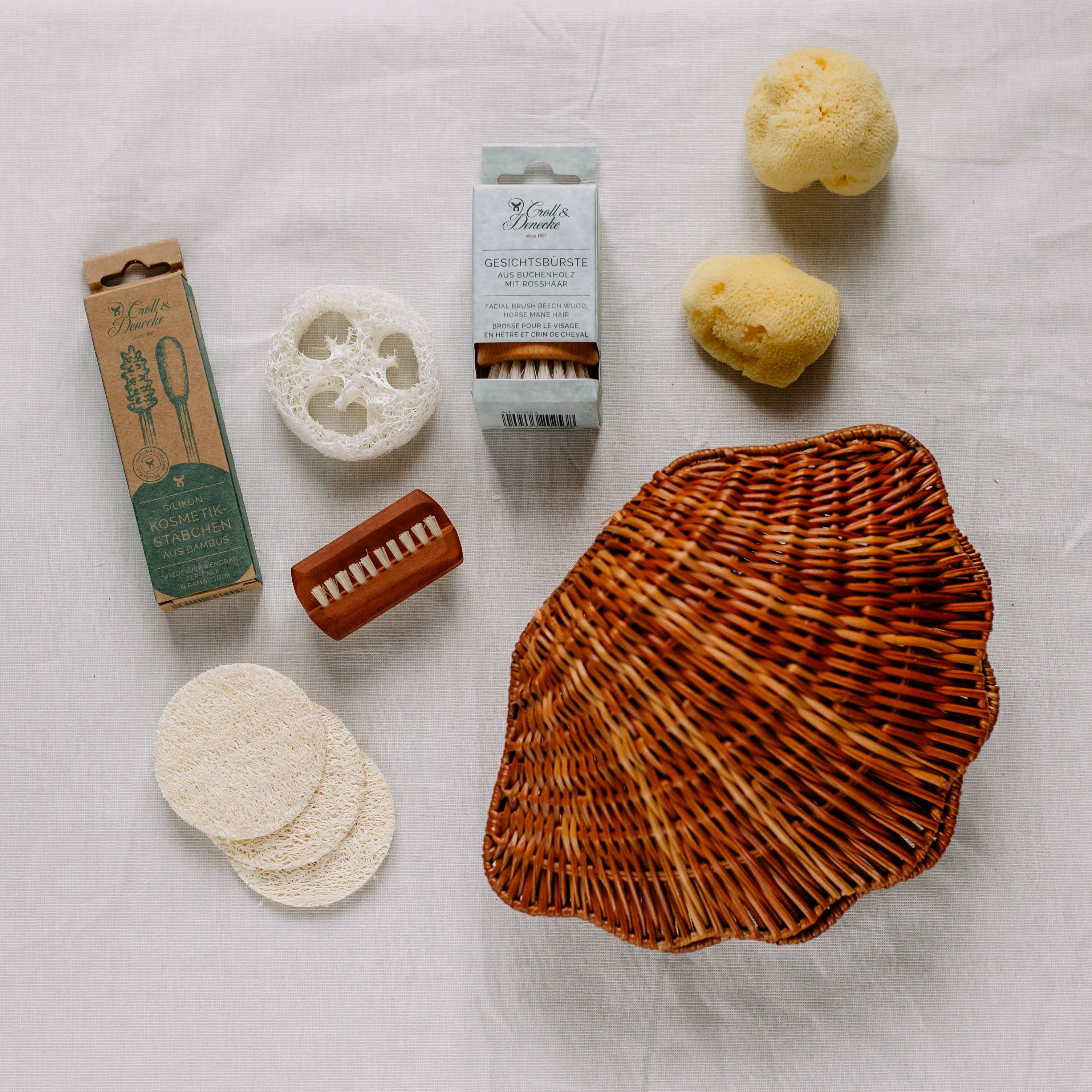 Croll & Denecke - Wholesale Bath Pouf/Sponge - Loofah slices for soap apothecary bathroom1