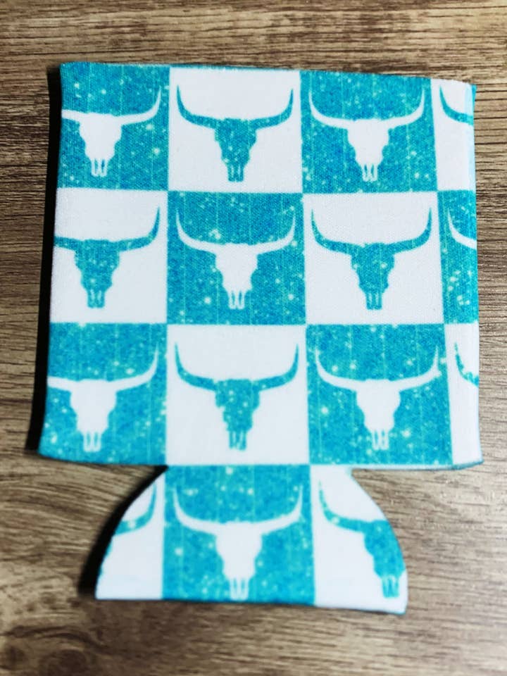 Koozie Teschio con Spunta Blu per la vendita all'ingrosso da parte di AK & Company