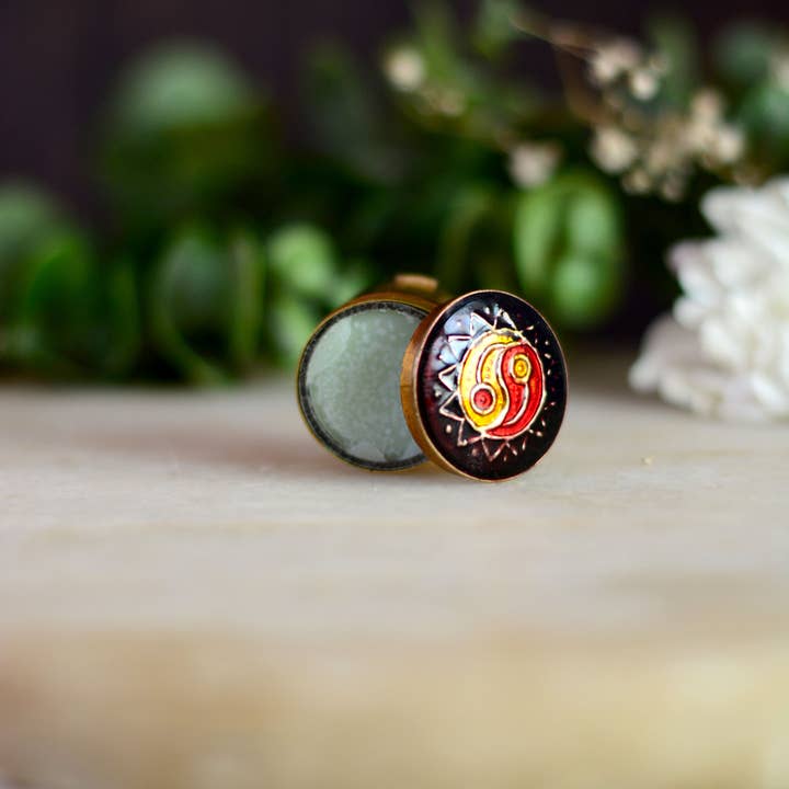 R. Expo/Song of India – wholesale Solid perfume – Packaged Solid Perfume in Brass Jar - Relax2