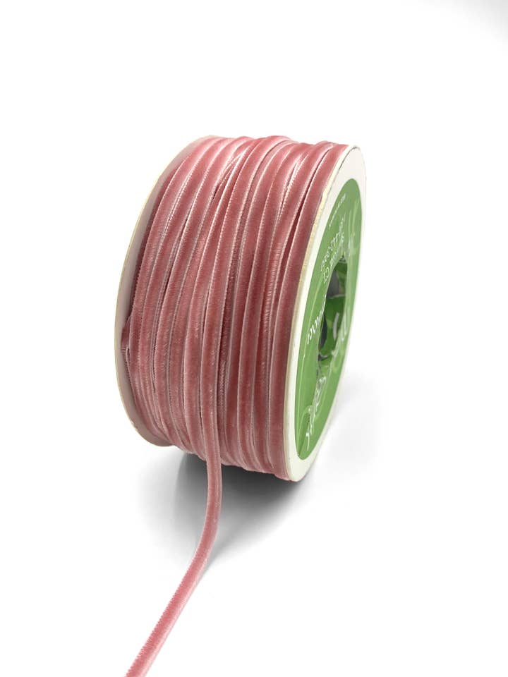 1/8 Zoll Samtkordel in Staubrosa für den Großhandel von May Arts Ribbon