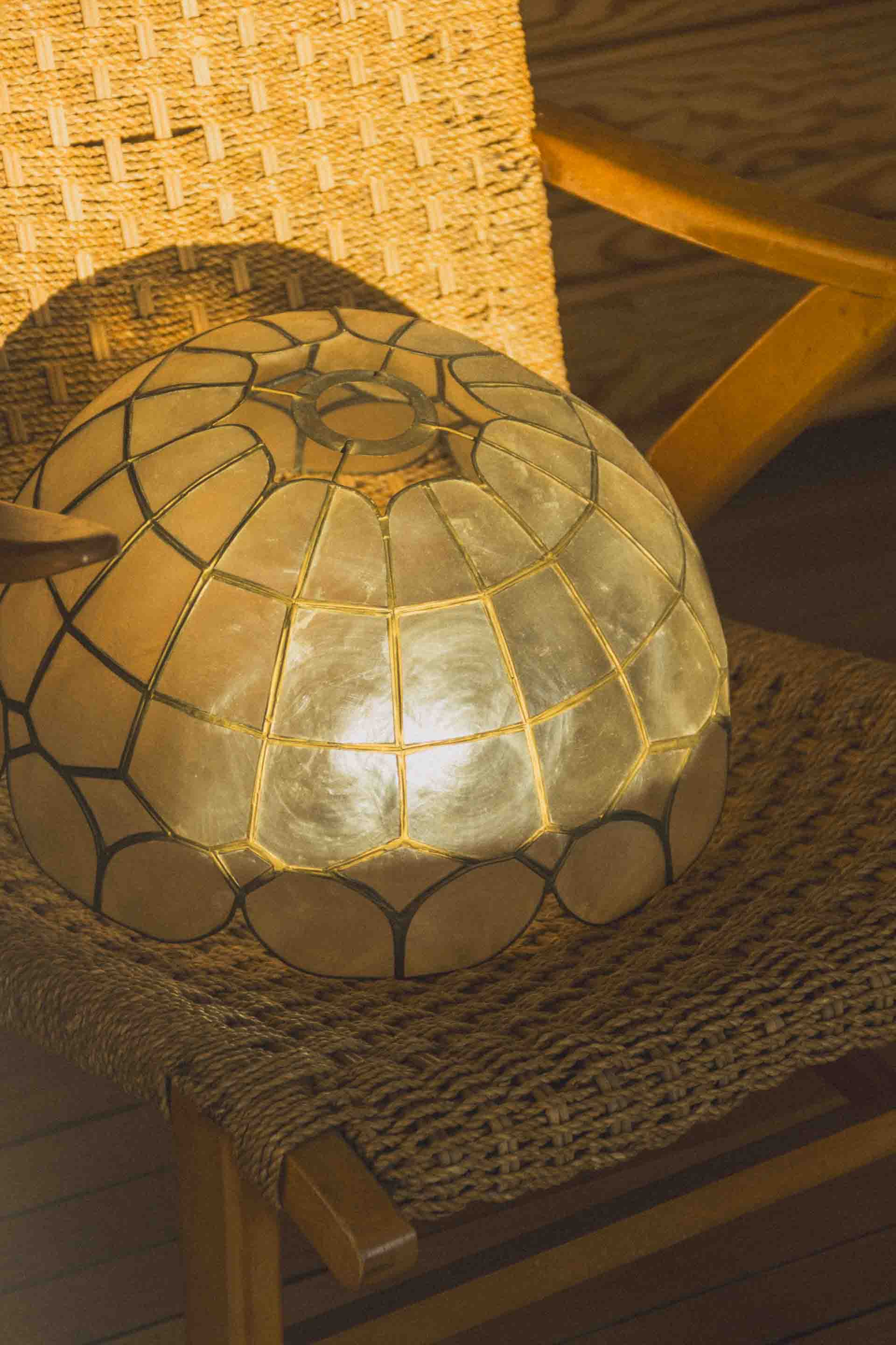 Eloge - Wholesale Chandelier/Hanging Light - Mother-of-pearl pendant0