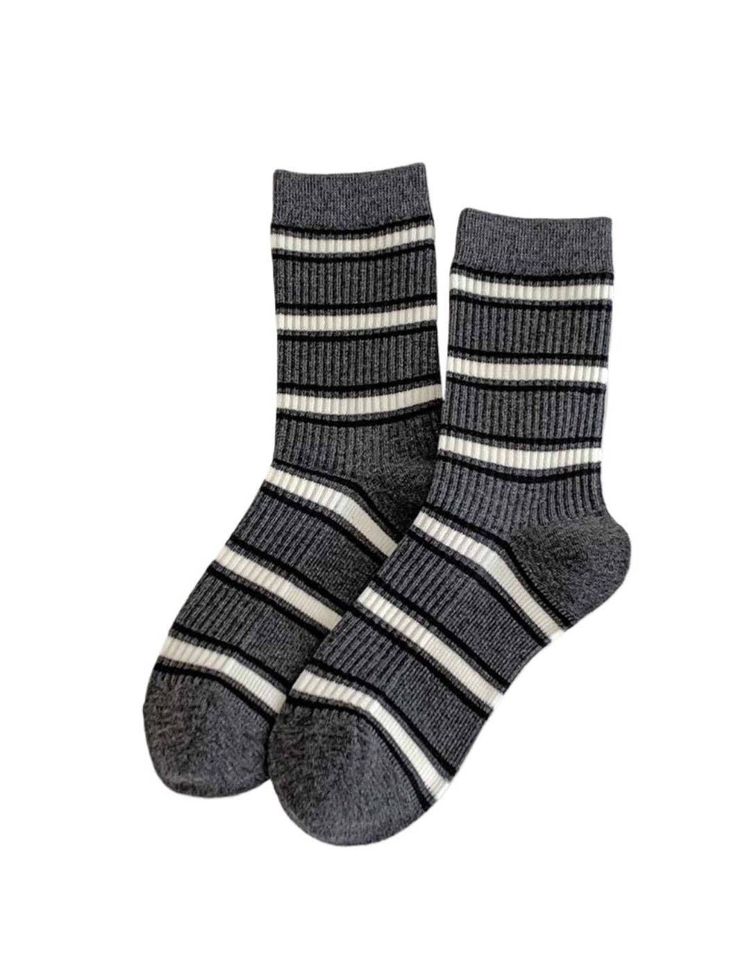 Funkyrel® Atzbranding Limited – wholesale Socks – Women's – Rufia - Striped Sporty Mid-Calf Socks for Women3