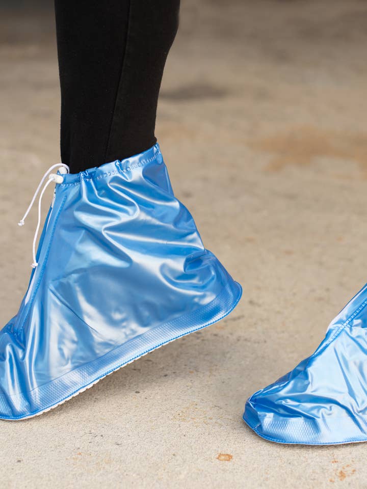 Zapatos de lluvia, grandes, azules, 11 x 4 pulgadas para venta al por mayor de THE ACCESSORY COLLECTION