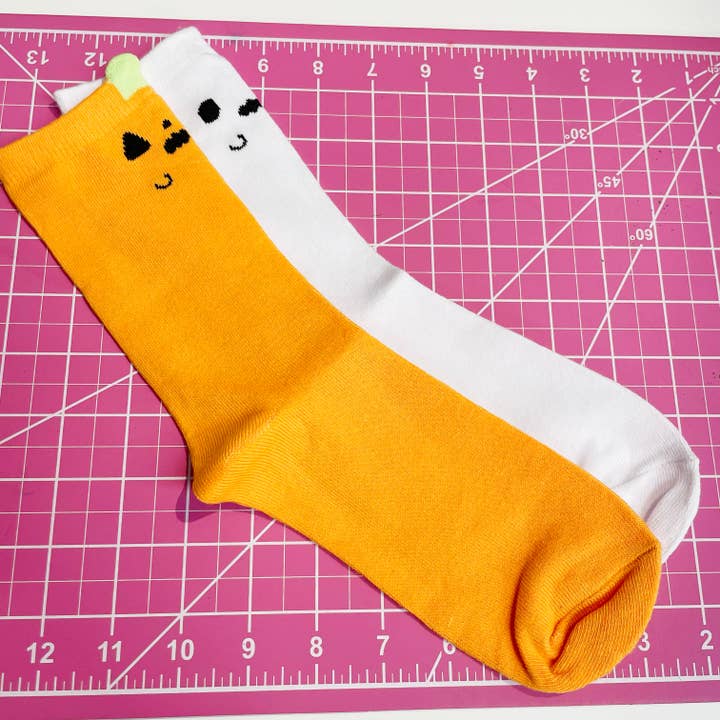 Spoopy socks for wholesale by mintandapple