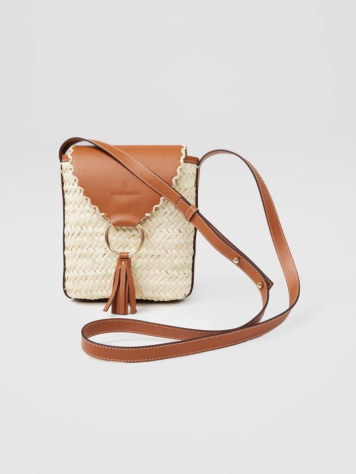 Lila Pouch - Tan for wholesale by Lanamara