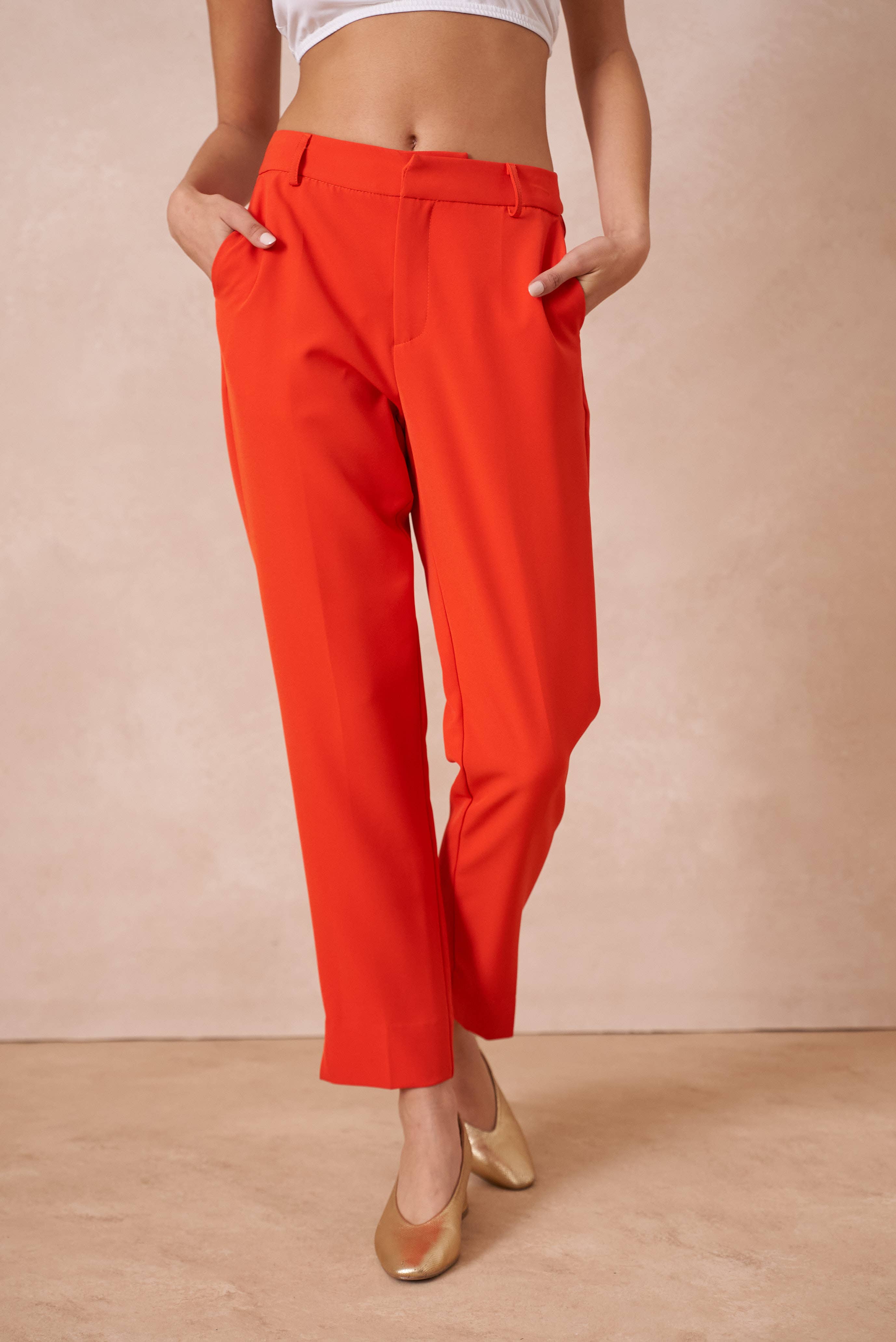 Attentif Paris – wholesale Pants – Women's – [Timeless] High-waisted cigarette pants89