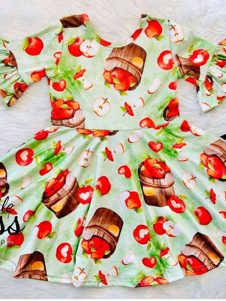 Efterår Æble Snurrekjole for engroshandel hos Little dress shoppe