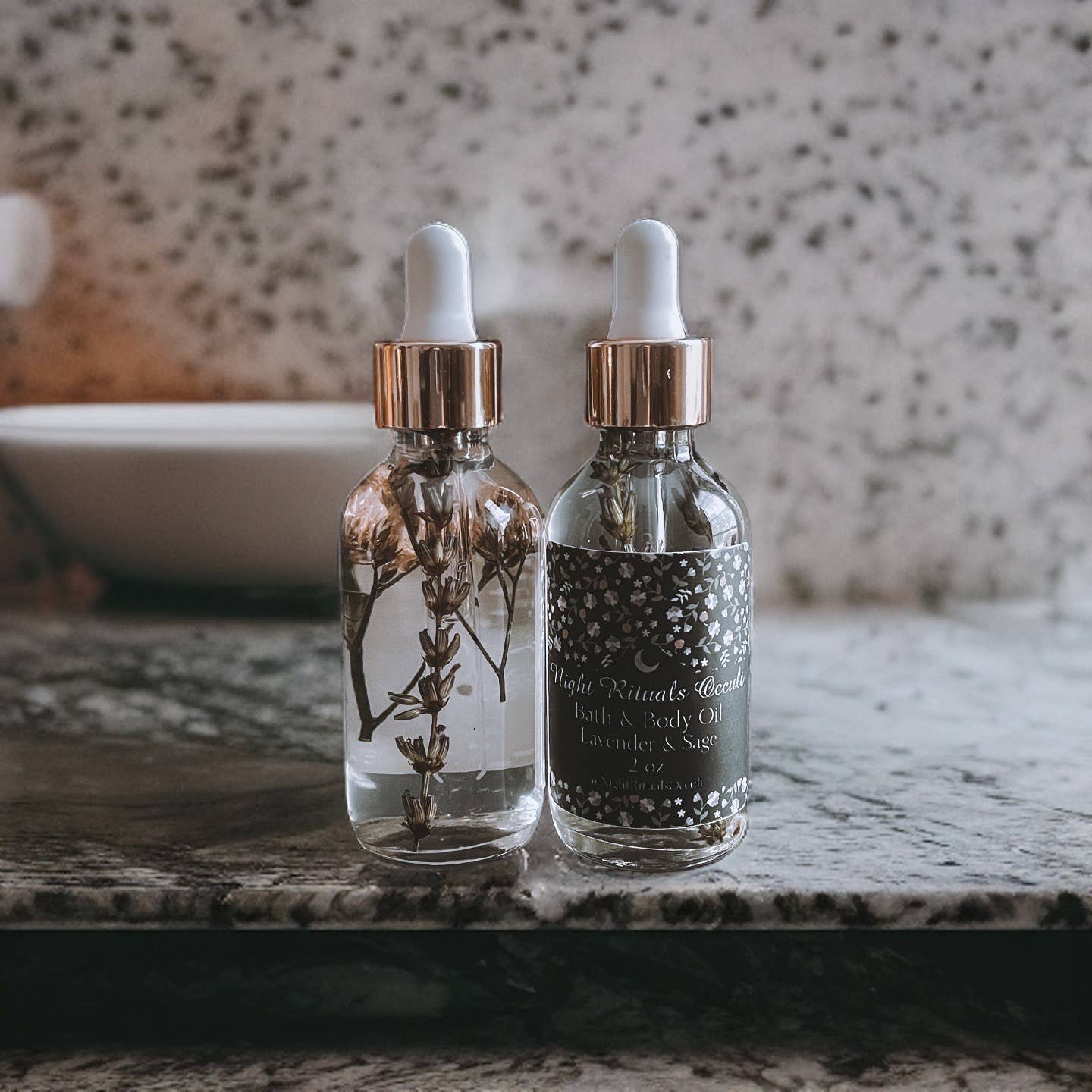 Night Rituals Occult – Großhandel Bade-/Körperöl – Mystify Me: Lavendel & Salbei Bade- und Körperöl1