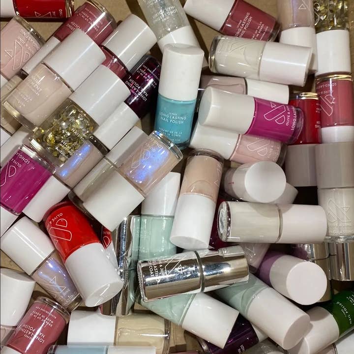 Pacchetti all'ingrosso Olive & June per rivenditori! per la vendita all'ingrosso da parte di Zebra Industries, LLC