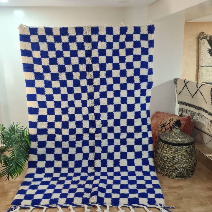 HANDMADE CARPETS MOROCCAN RUGS 200 - 300 cm 278 for wholesale by Maroccarpets Poufs and pillows wholesale +31648976894