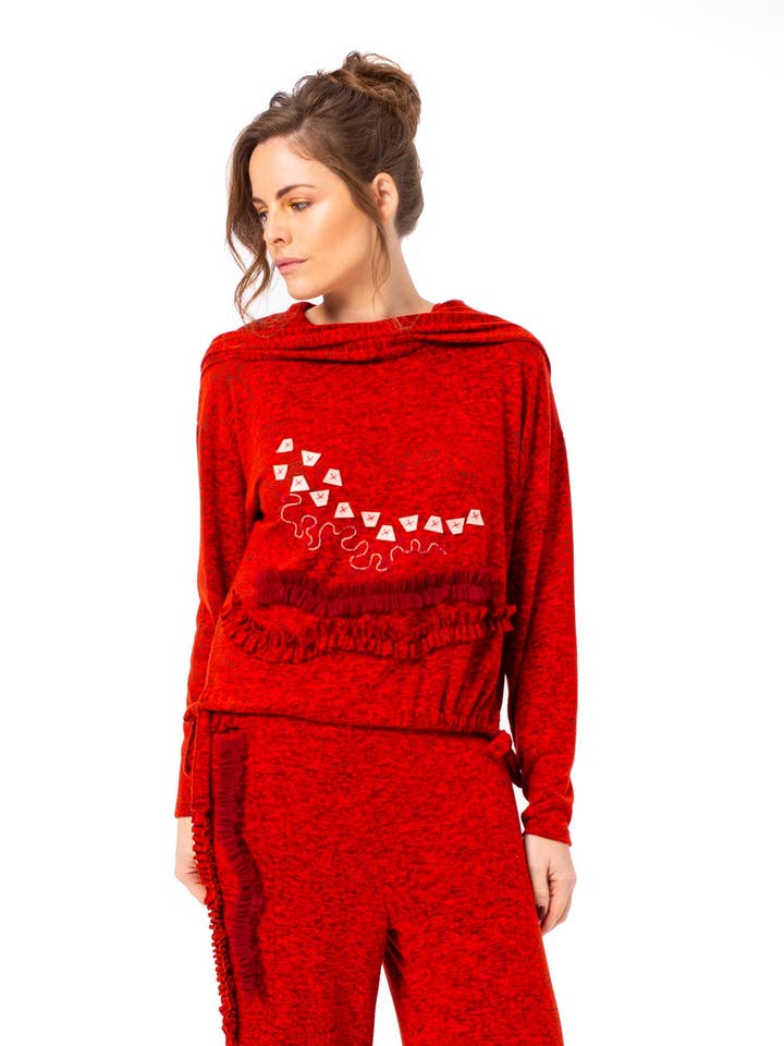 Sweater rojo con capucha. Objet Trouvé Sweater para venta al por mayor de Mamatayoe