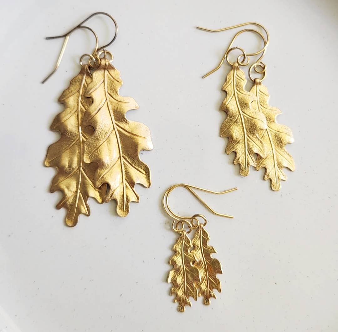 Sara Sela Jewelry – wholesale Dangle earrings – Brass Oak Leaf Dangle Earrings, Floral Botanical Jewelry3