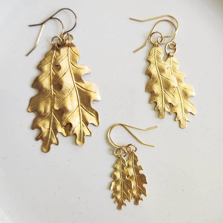 Sara Sela Jewelry – wholesale Dangle earrings – Brass Oak Leaf Dangle Earrings, Floral Botanical Jewelry3