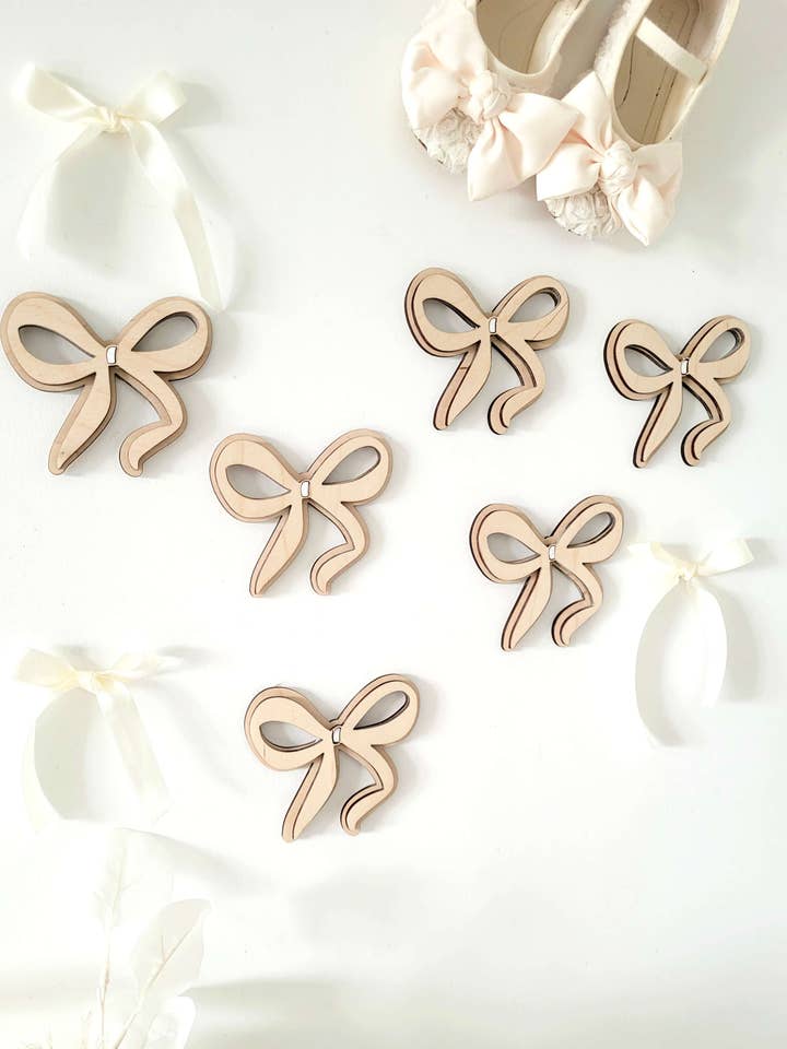 Wooden Bows Wall Decor for wholesale by CW Evenements