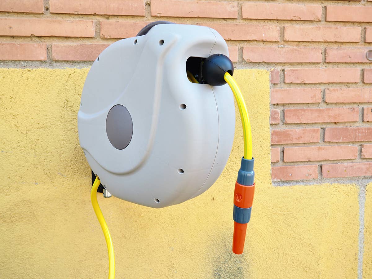 JARDIN Y NATURA OUTDOOR & GARDEN PRODUCTS SL - Wholesale Garden Tool - Automatic hose reel 10 meters - NRW12101