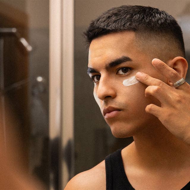 Crème réparatrice pour les yeux Dark Circle pour la vente par Everybody Has Skin LLC