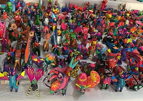 Puerta21 - Wholesale Decoratief beeldje - 10 Alebrijes, set van 10 verschillende houtgesneden Alebrijes2