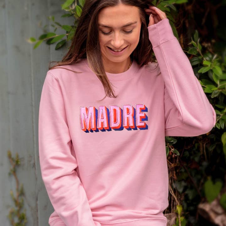 Sweat-shirt rose brodé « Madre » pour la vente par Percy and Nell Retail Limited