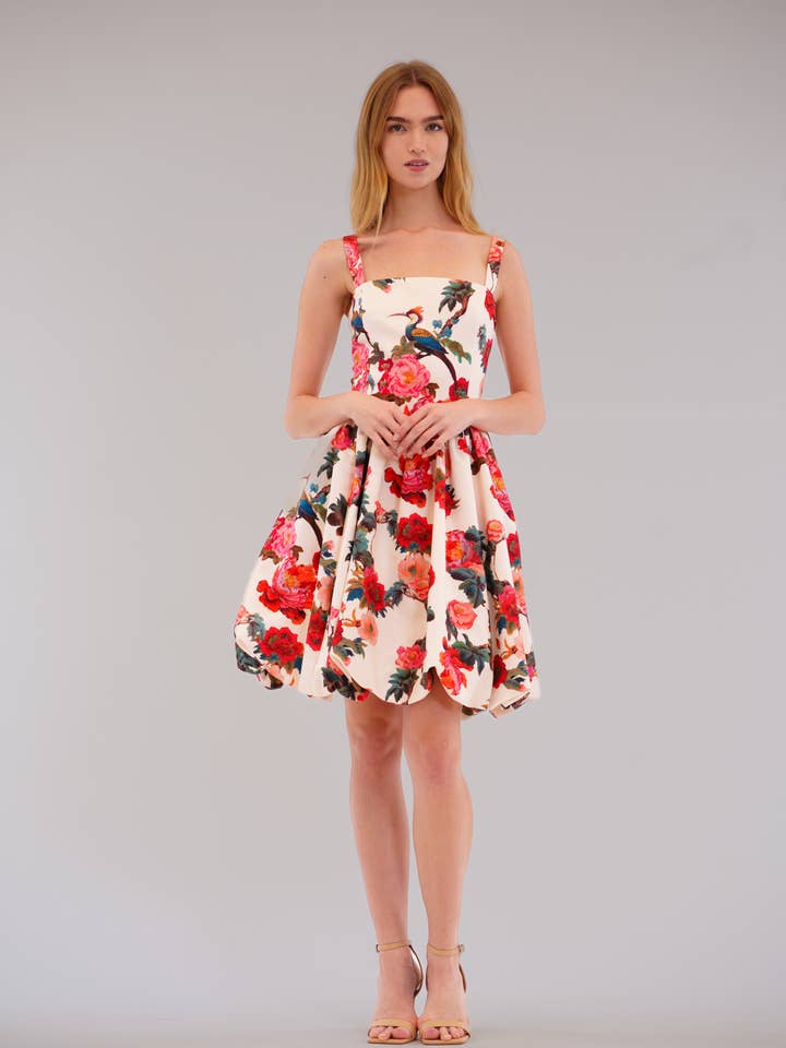 JURK MET VIERKANTE HALS EN BASKISCHE TAILLE MET PRINT voor wholesale door Julia Jordan