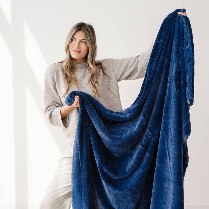 LUSH XL THROW BLANKETS for wholesale by Saranoni