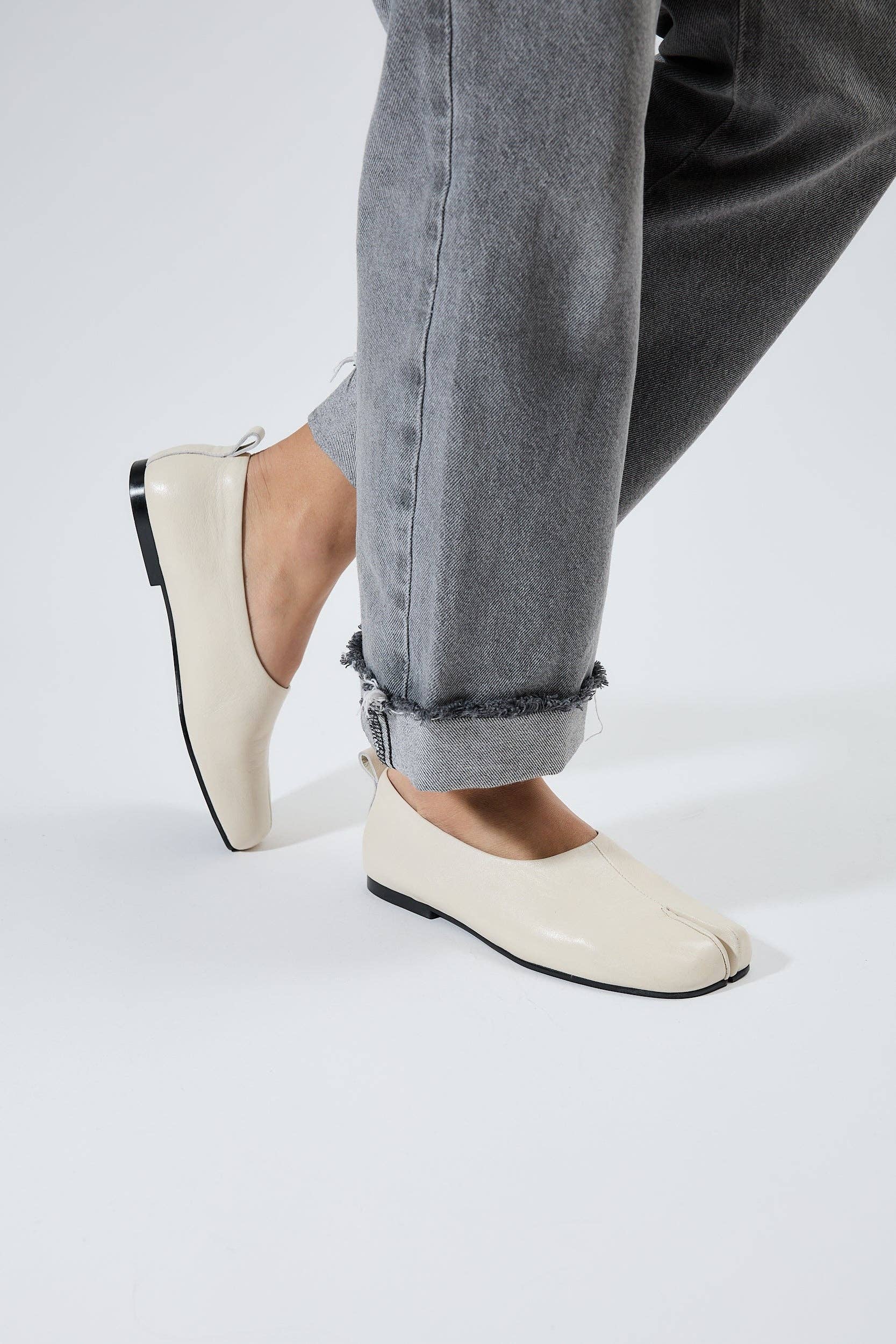 LONZA SHOES - Wholesale Flats - Women's - Akaste White3