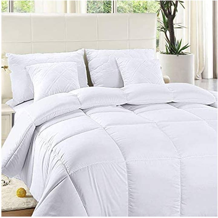 Haaro - Wholesale Down Comforter - Stitched Down Comforter (Twin / White)3