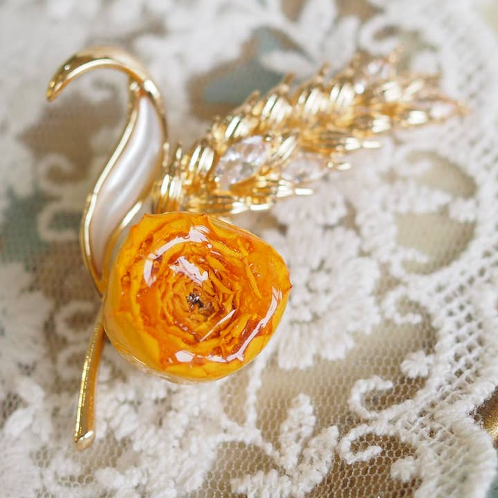 Real Flower Fritillary Single Rice Spike Mini Rose Brooch for wholesale by NatureAmbient