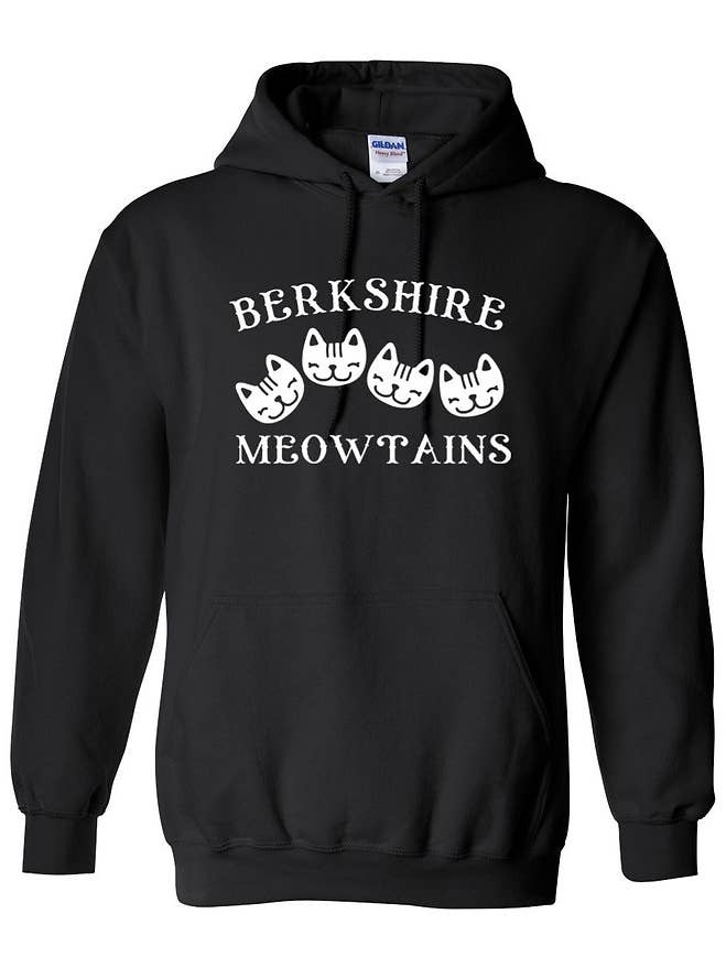 Sweat à capuche pour chat Berkshire Meowtains (taille S-3XL, 1-99ct.) pour la vente par 413 Shirts