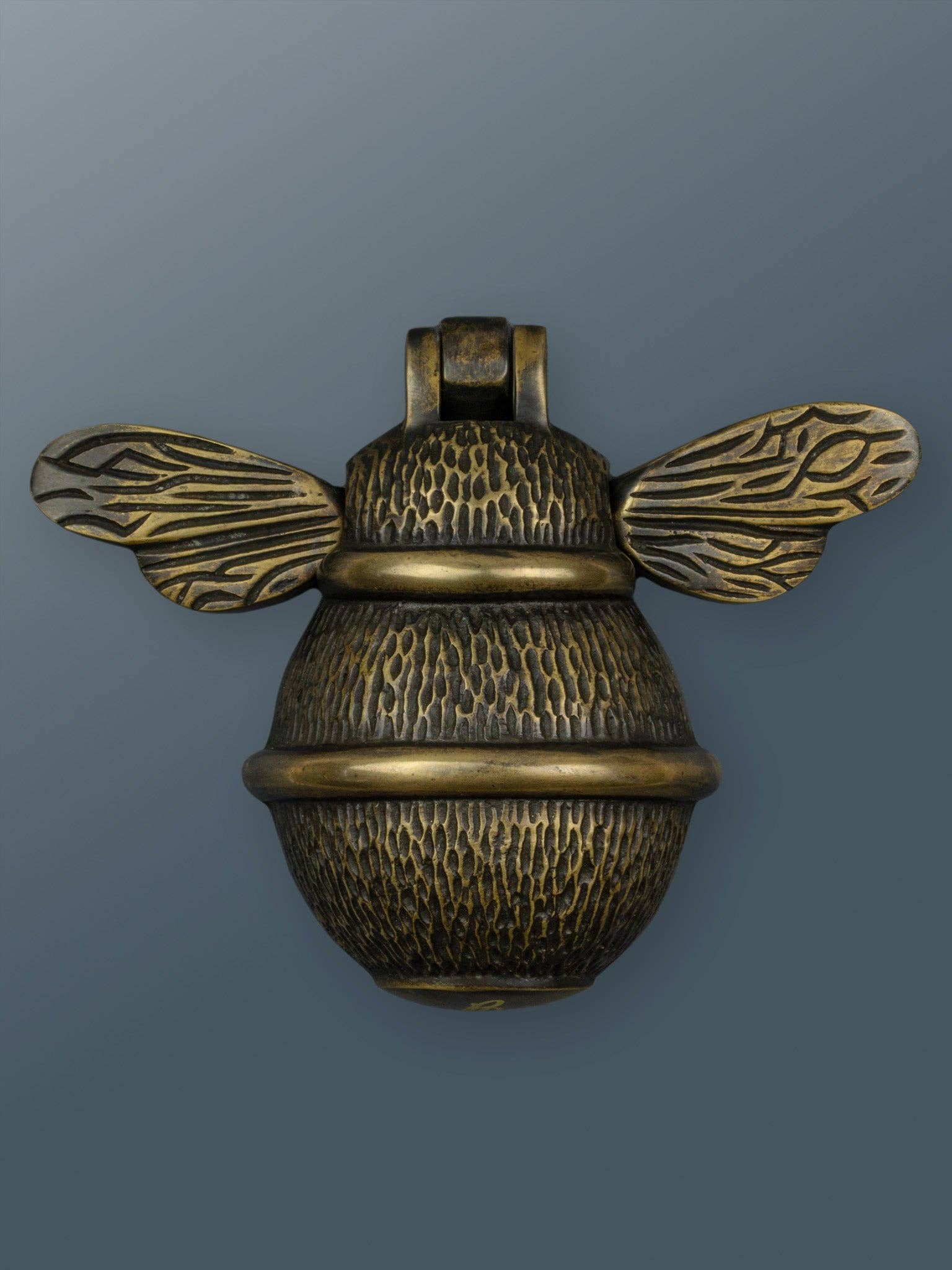 Brass bee - Vendita all'ingrosso Manopola/pomello - Battiporta a forma di calabrone in ottone, finitura Heritage1