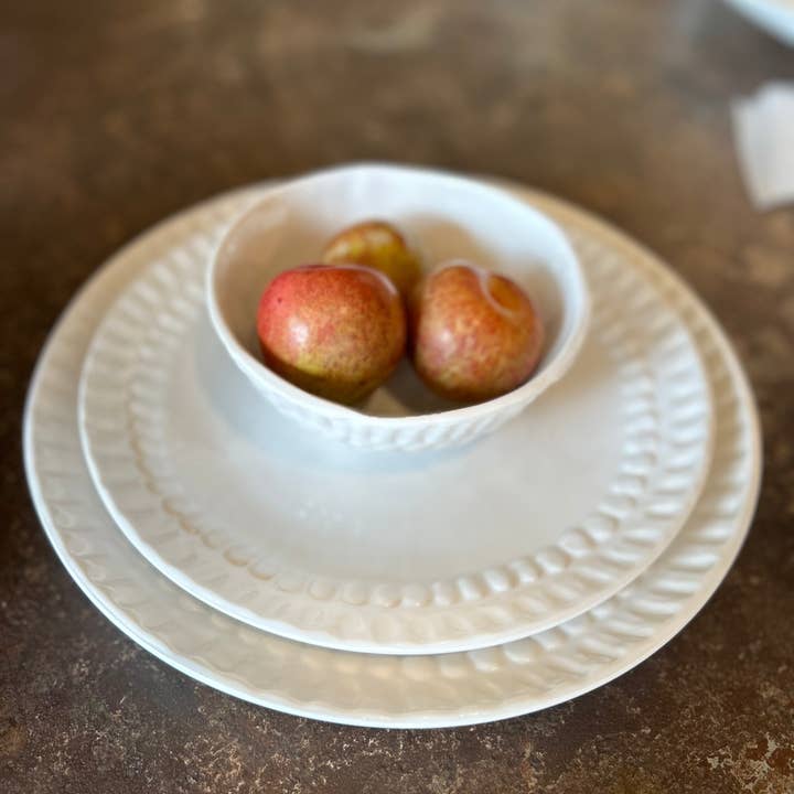 Dottie Dinner Plate for wholesale by Relish