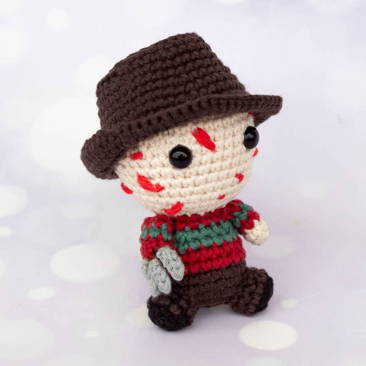 TOMOPOD LLC - Wholesale Christmas Decoration - Mini Freddy Krueger Crochet, Funny Doll Crochet Decor, Gift 0