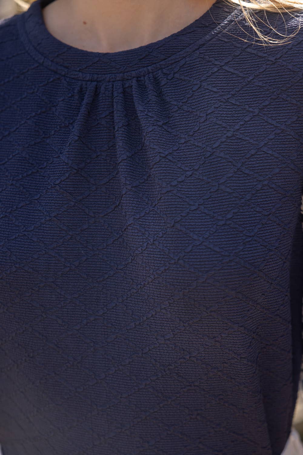 VOY – Engroshandel Bluse - Dame – 35237 Blomstret Broderet Ærme Struktureret Strikbluse6