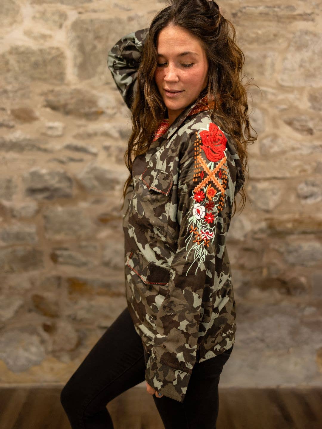 Cameo-de Bestickte Camo-Utility-Jacke mit Reißverschluss für den Großhandel auf Faire1