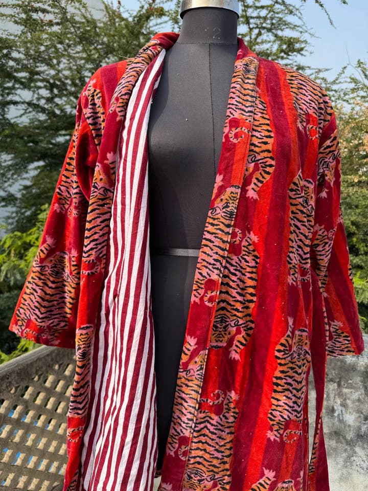 Kimono de Nuit en Velours Premium Robe Indienne Faite à la Main pour la vente par Bhawana Handicrafts