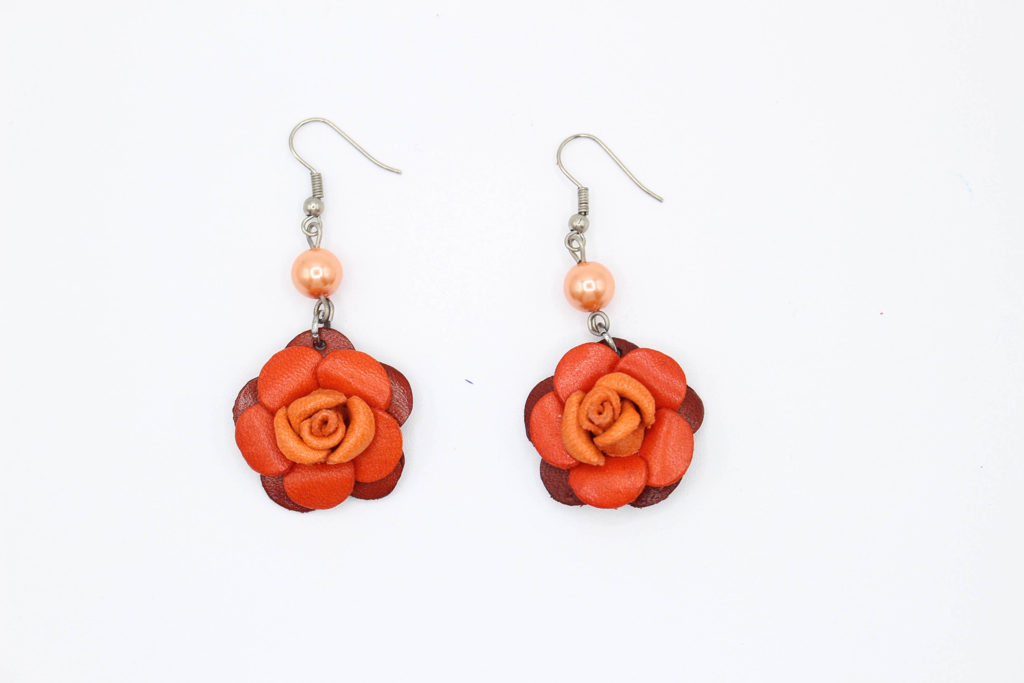 Sunflower Handmade leather inc - Vendita all'ingrosso Orecchini pendenti - orecchini a forma di rosa in pelle fatti a mano, colori assortiti6