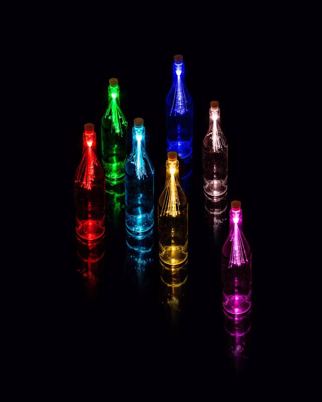 SUCK UK Ltd - USA - Wholesale String Lights - USB Rechargeable Fibre Optic Bottle Light5