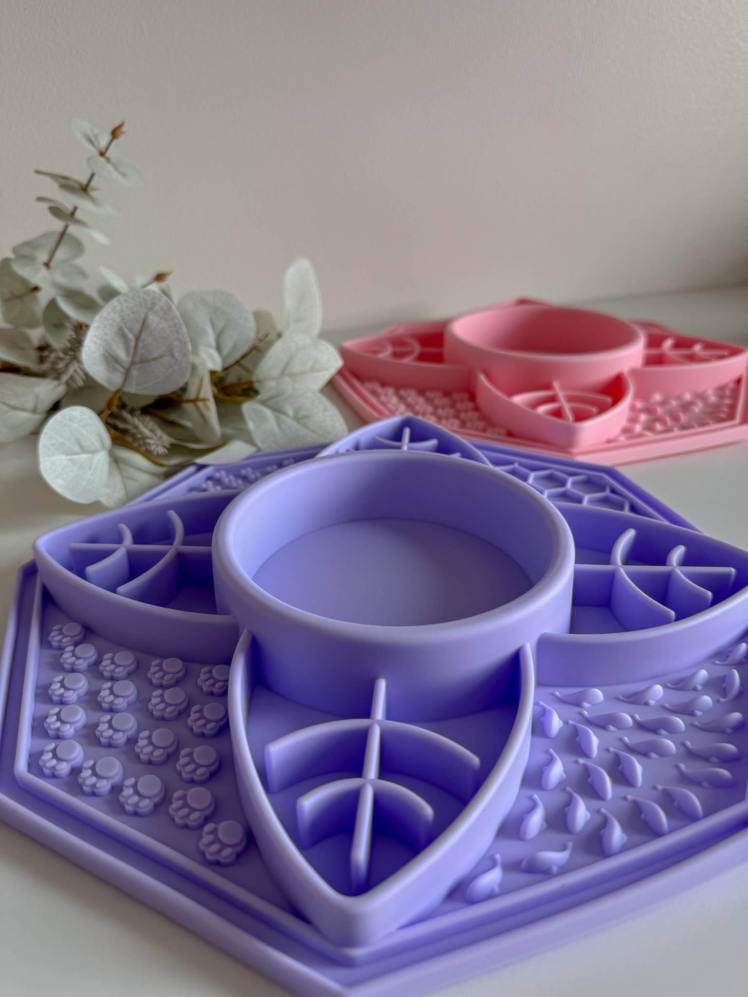 Doggotique - Wholesale Pet Bowl - Cat/Dog - Lick Mat Lotus Pink&Purple, Slow Bowl for Dogs and Cats5