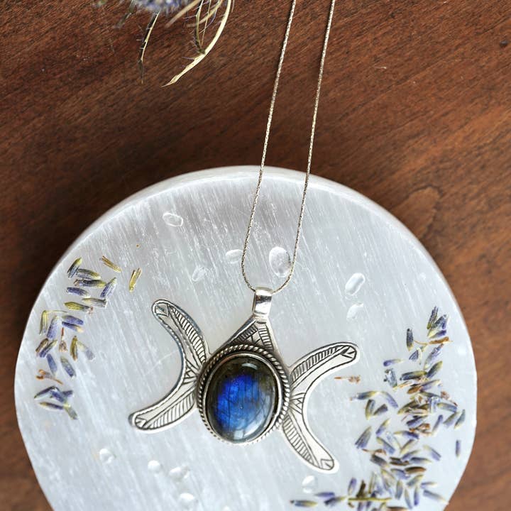 Nomadic Priestess - Vente Colliers à pendentif - Pendentif Salamandre de Mer