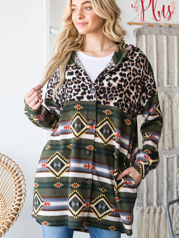 VESTE AZTÈQUE ET ANIMALIÈRE MULTICOLORE À CAPUCHE PLUS pour la vente par Pink Irene Wholesale