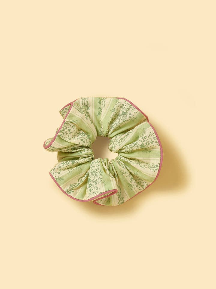 Picknicklycka Blommigt Gingham-mönster Handgjord Hårsnodd för wholesale av BarkBarkBaby