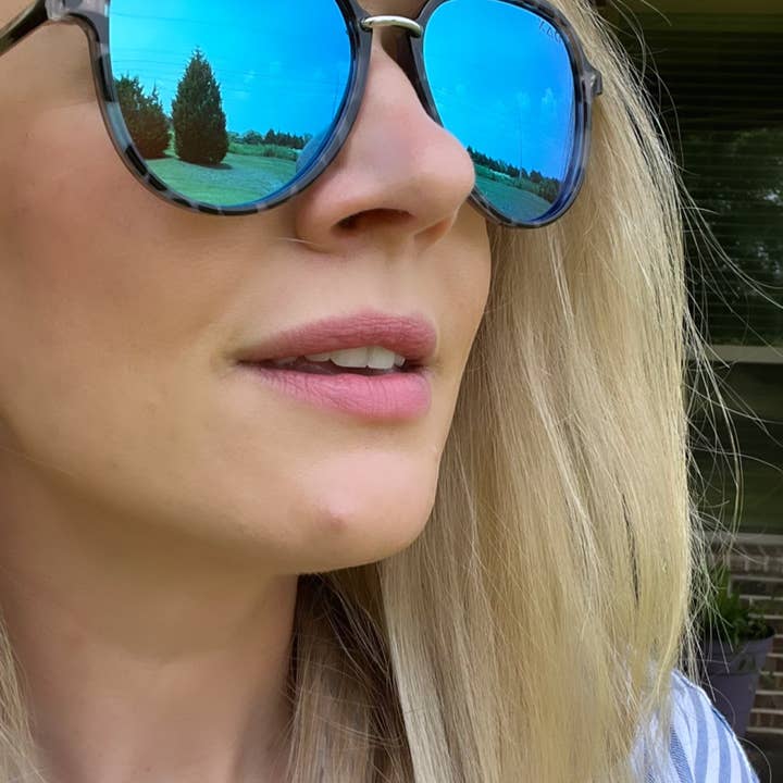 DAX Eyewear - Wholesale Sunglasses - Women's - Earhart