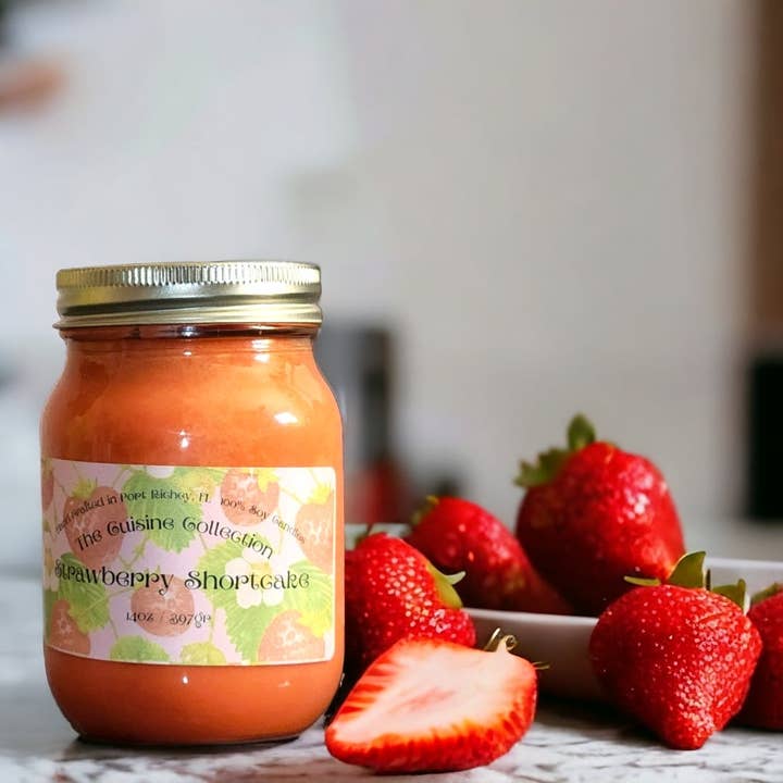 Strawberry Shortcake 14oz for wholesale by Shining Star Candle Company
