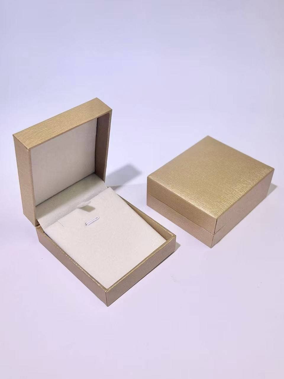 COSMOS - Wholesale Jewelry Box/Organizer - Jewelry box 7x8 cm – white gold gift case for women0