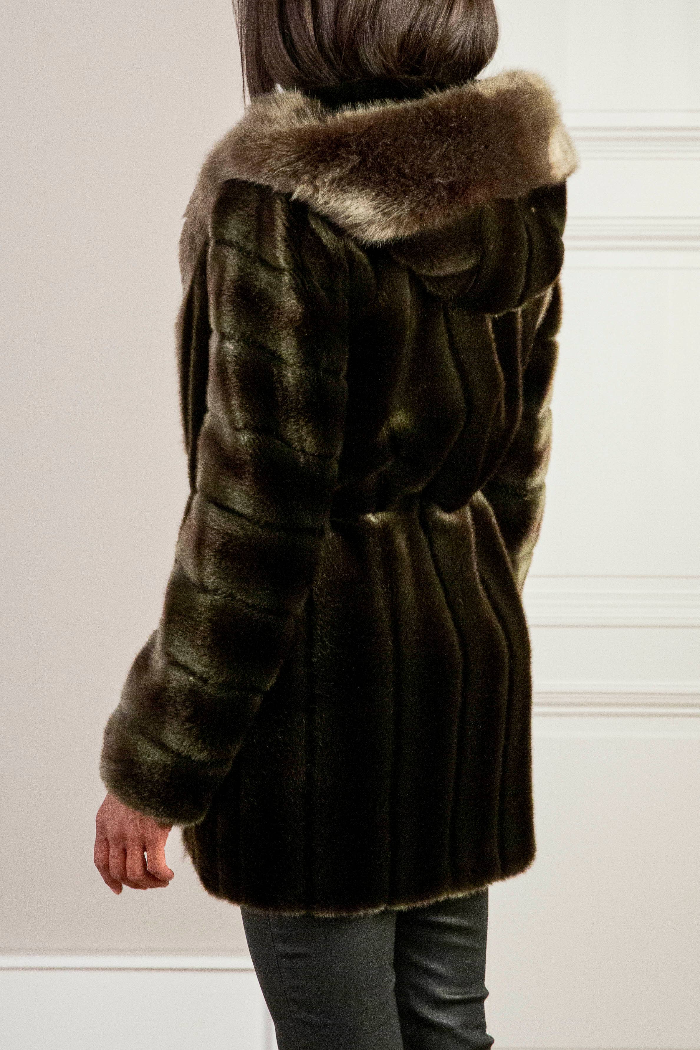 FAZ - Vente Manteau en fourrure/fausse fourrure – femme - Manteau Skate Moss kaki à capuche en fausse fourrure2