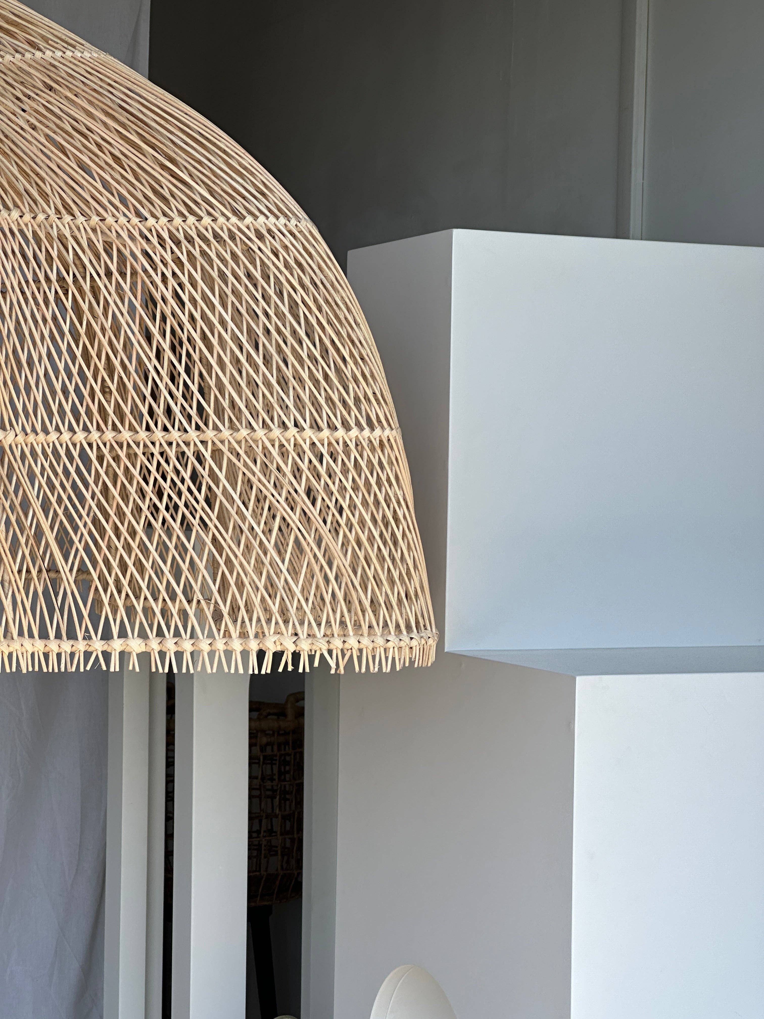 Office Objets - Wholesale Chandelier/Hanging Light - Immense rattan suspension in the shape of a flower, tulip, corolla H:1m; D:1m50115