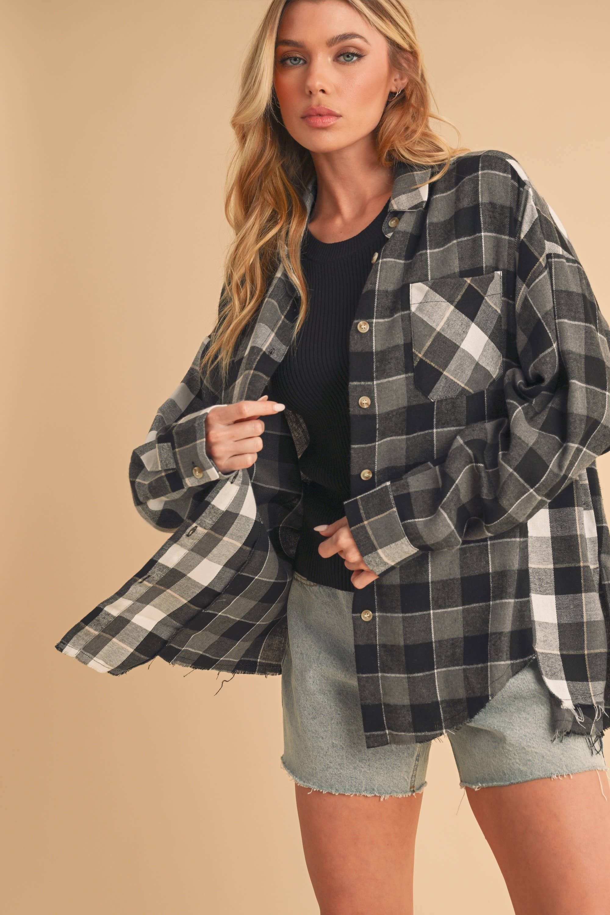 AEMI + CO – Camisa com botões no colarinho – Mulher por atacado – Camisa de flanela oversized Noelle 845AN24